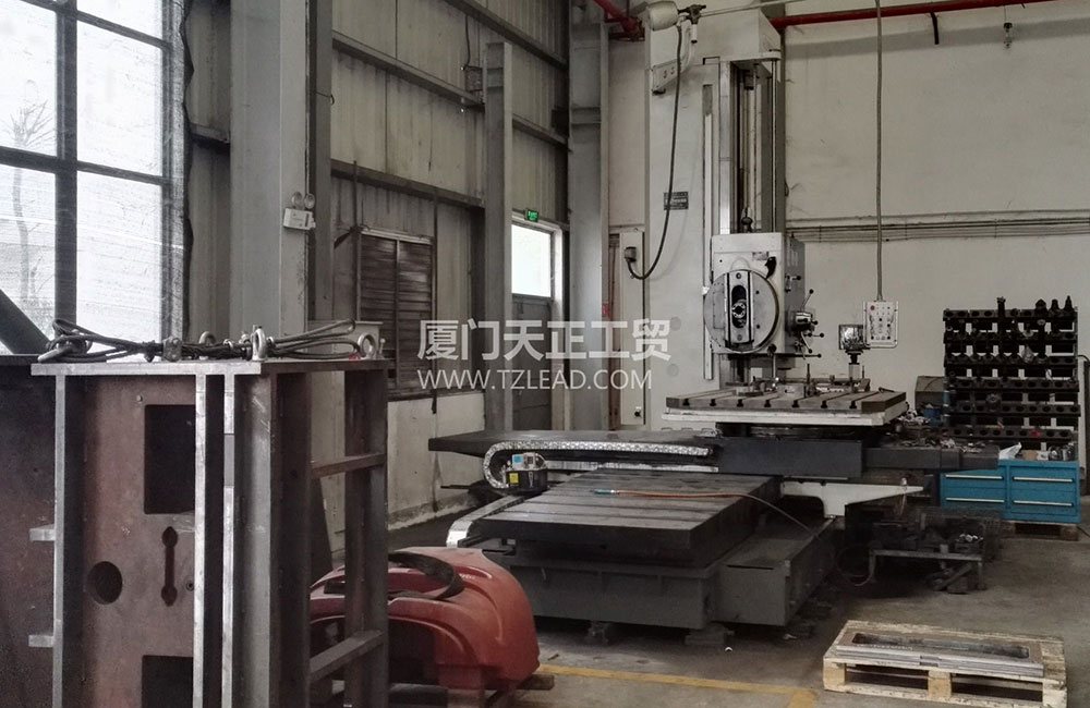 Horizontal Milling and Boring Machine with Digital Display